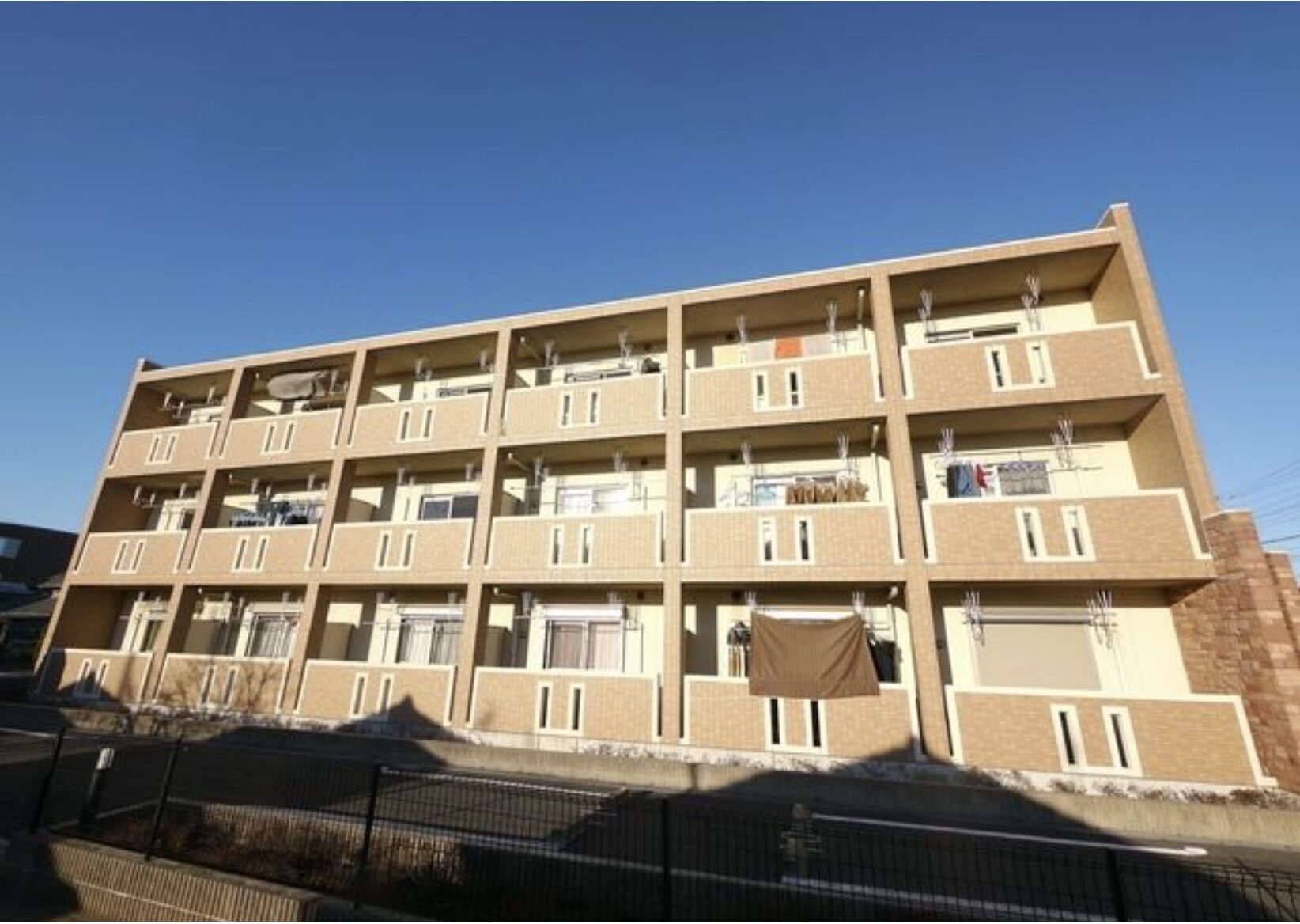 合同会社アイオリア 所在地 マンション